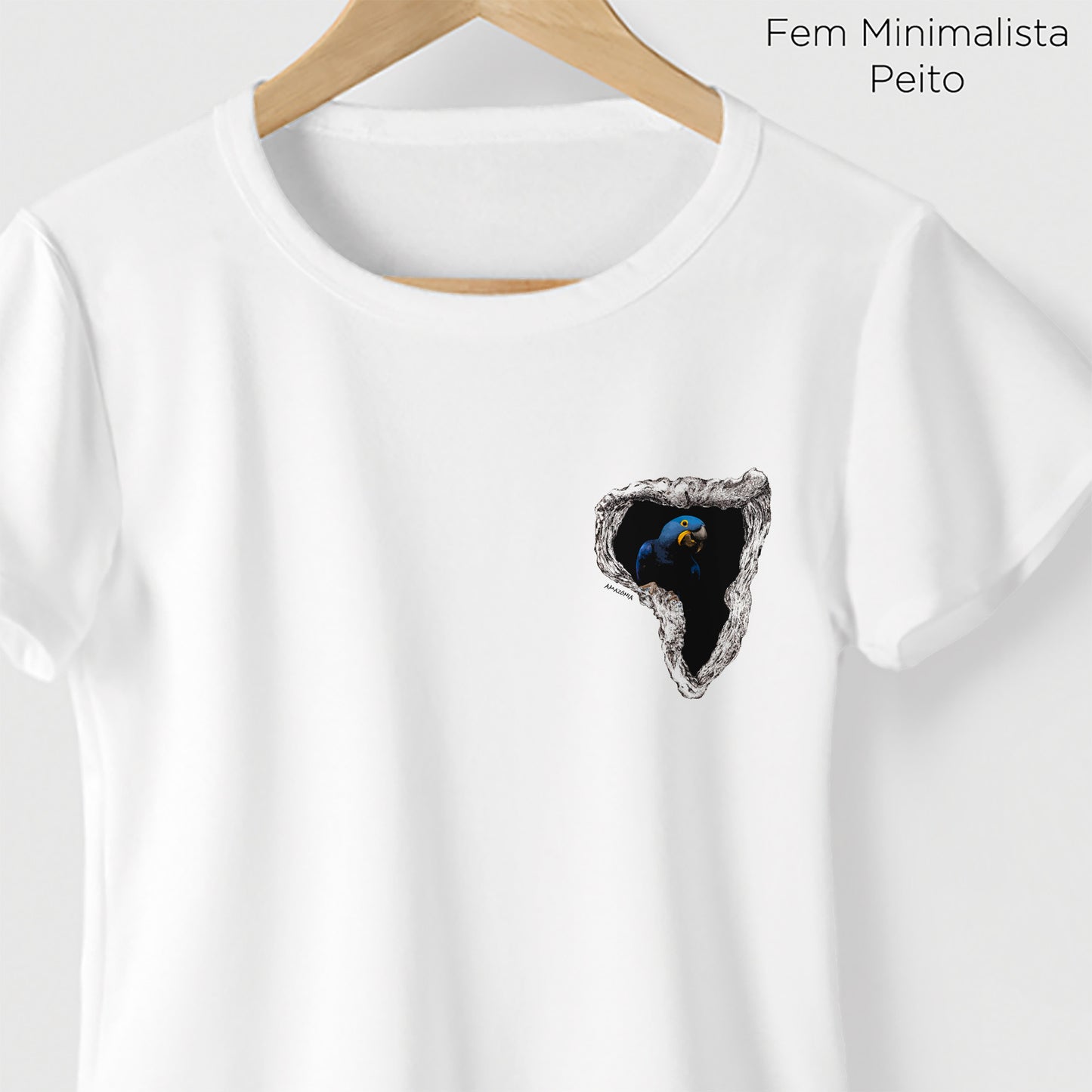 Camiseta Amazônia ONÇAFARI ARARA ÁRVORE - BRANCO - cód 2070