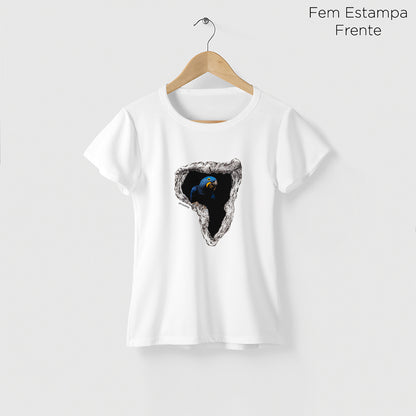 Camiseta Amazônia ONÇAFARI ARARA ÁRVORE - BRANCO - cód 2070
